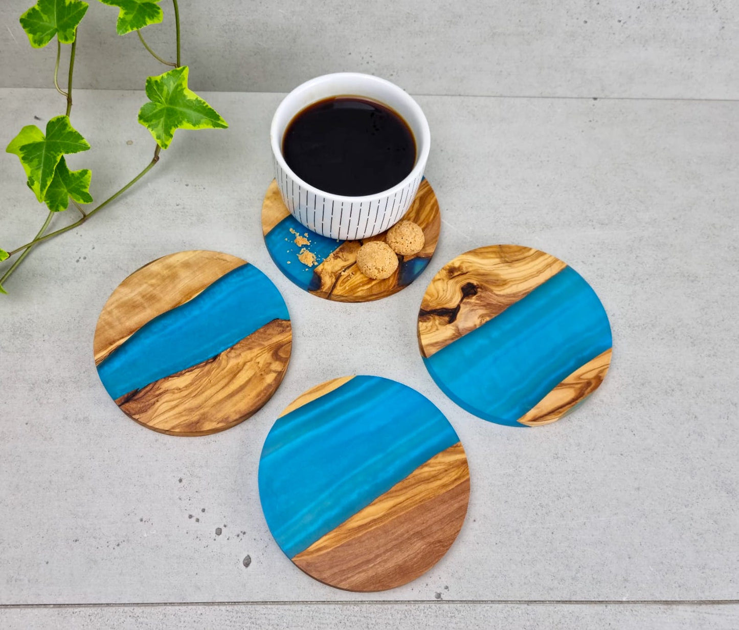 olive wood, epoxy resin, coaster, round, blue